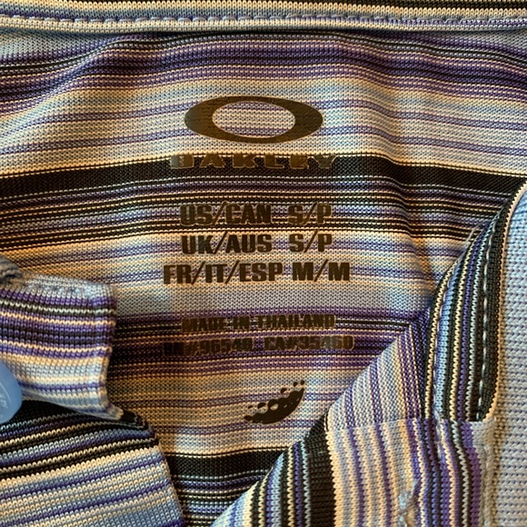 Oakley Mens Polo Shirt Small Blue Short Sleeve Striped Polyester Logo Golf - Picture 4 of 5